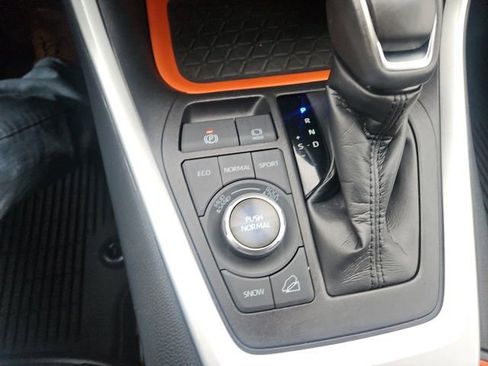 Used 2024 Toyota RAV4 Adventure image 17