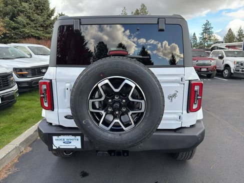 New 2025 Ford Bronco Outer Banks image 5
