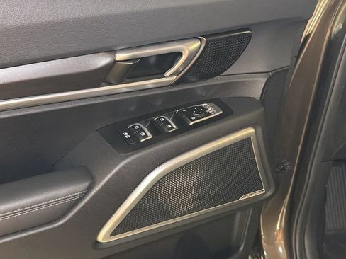 Used 2023 Kia Telluride S AWD/4WD image 18