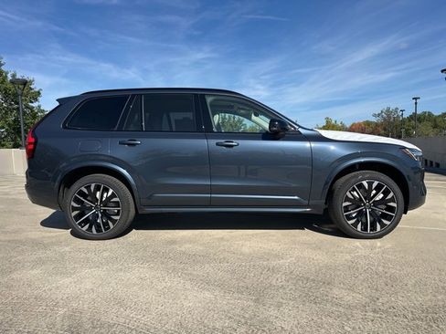 New 2026 Volvo XC90 T8 Ultra w/ Protection Package image 8