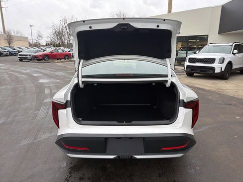 New 2025 Kia K4 EX image 18