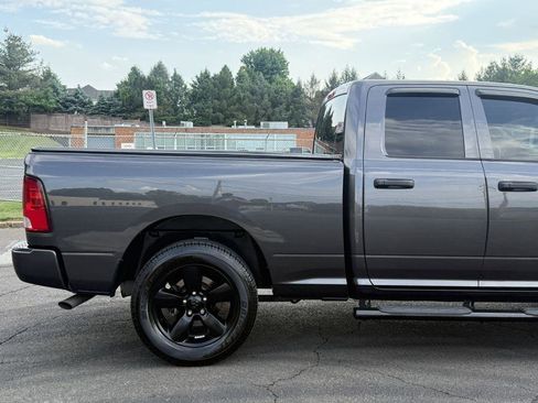 Used 2019 RAM 1500 Express w/ Express Value Package AWD/4WD image 9
