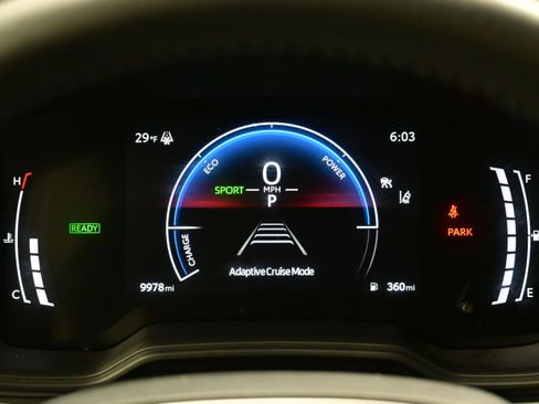 Used 2025 Toyota Corolla SE w/ SE Premium Package image 24