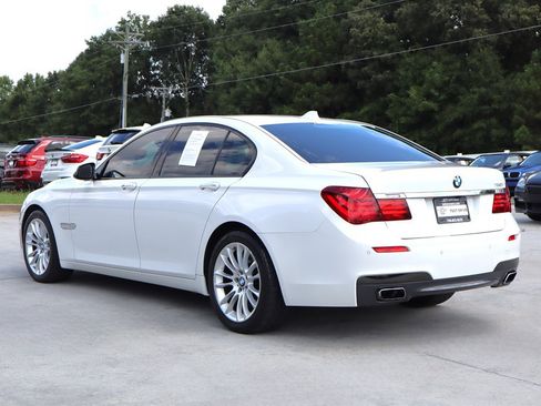 Used 2015 BMW 750i RWD image 5