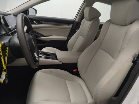 Used 2019 Honda Accord LX image 17