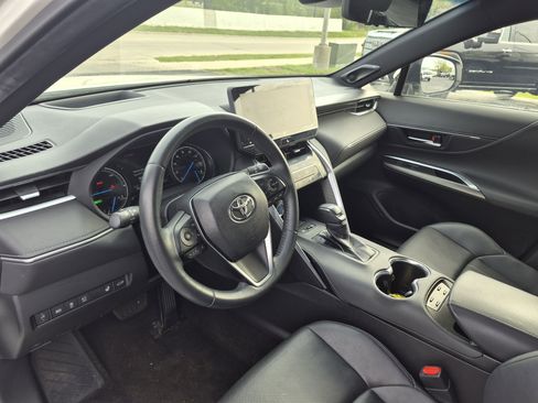 Used 2021 Toyota Venza Limited w/ Advanced Technology Package AWD/4WD image 16