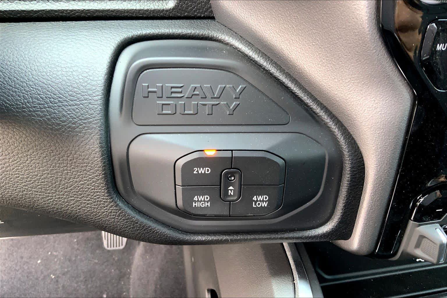 New 2026 RAM 2500 Big Horn AWD/4WD image 17