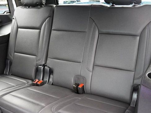 Used 2025 Chevrolet Tahoe Z71 AWD/4WD image 16