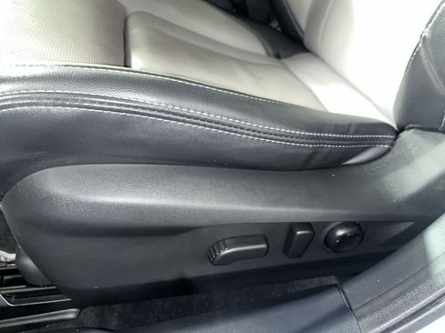 Used 2024 Subaru Outback Limited AWD/4WD image 14