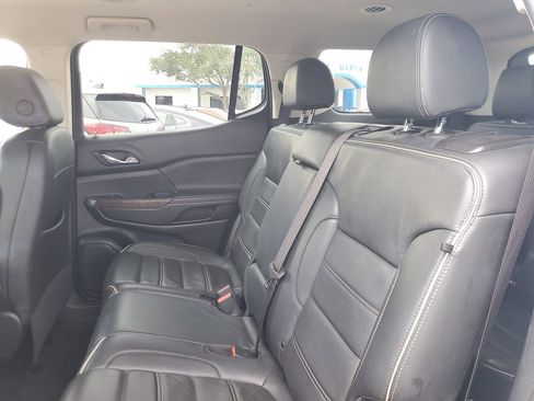 Used 2023 GMC Acadia Denali image 11