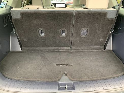 Used 2024 Hyundai Palisade Limited AWD/4WD image 17