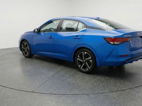 Used 2025 Nissan Sentra SV image 6