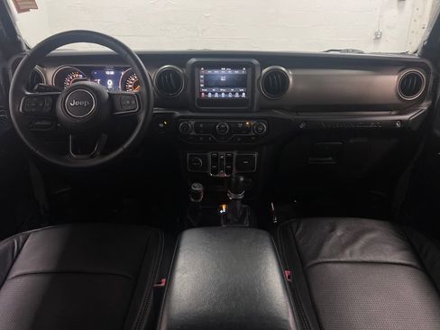 Used 2018 Jeep Wrangler Unlimited Sport S AWD/4WD image 14