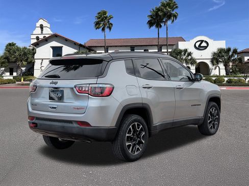 Used 2019 Jeep Compass Trailhawk AWD/4WD image 2