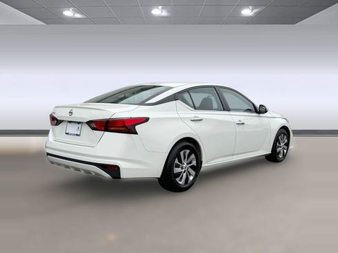 Used 2022 Nissan Altima 2.5 S image 9