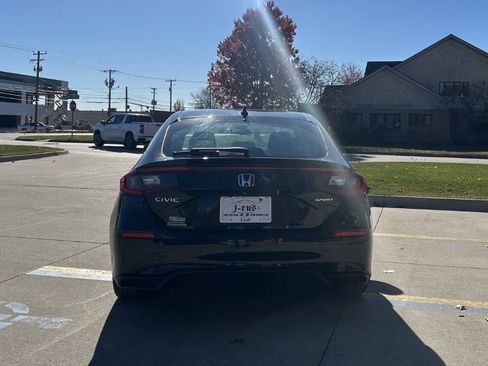 Used 2023 Honda Civic Sport image 7