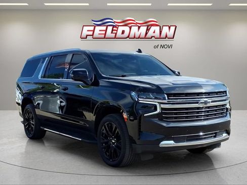 Used 2023 Chevrolet Suburban LT w/ LT Signature Plus Package AWD/4WD image 8