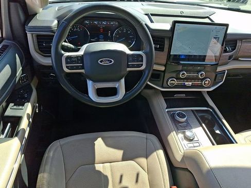 Used 2024 Ford Expedition Max Limited image 11