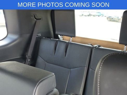 Used 2025 Lexus GX 550 w/ Accessory Package (2T) image 9