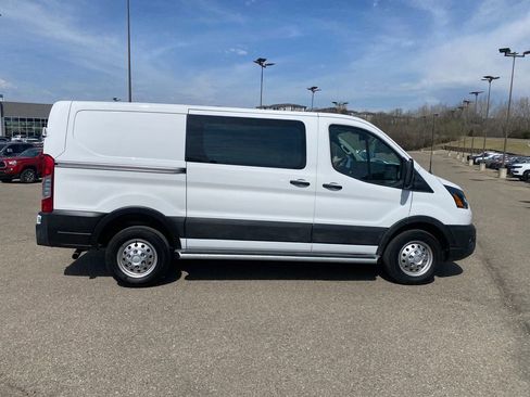 Used 2024 Ford Transit 250 Low Roof AWD w/ Exterior Upgrade Package image 7