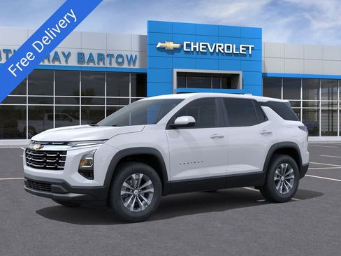 New 2026 Chevrolet Equinox LT w/ Convenience Package II FWD image 2