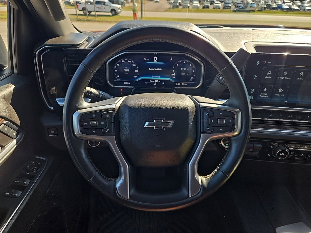 Used 2024 Chevrolet Silverado 1500 RST AWD/4WD image 4