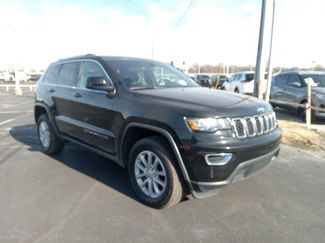 Used 2021 Jeep Grand Cherokee Laredo w/ Security & Convenience Group video 1