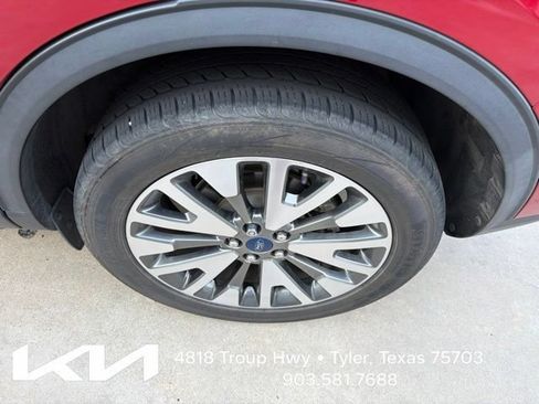 Used 2021 Ford Escape Titanium AWD/4WD image 7