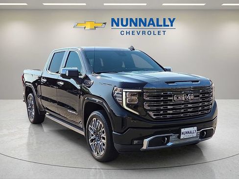 Used 2023 GMC Sierra 1500 Denali Ultimate AWD/4WD image 7
