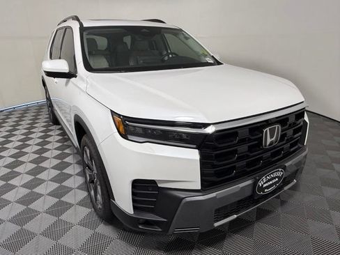Used 2026 Honda Pilot Elite image 8