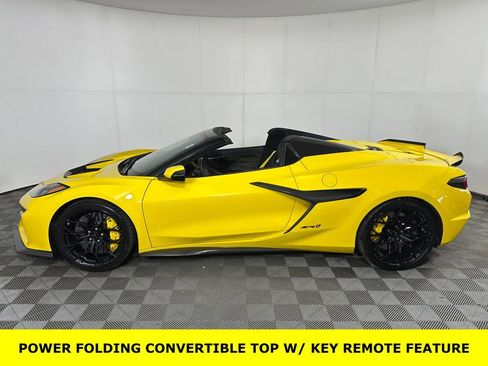 Used 2025 Chevrolet Corvette ZR1 w/ Stealth Interior Trim Package RWD image 2