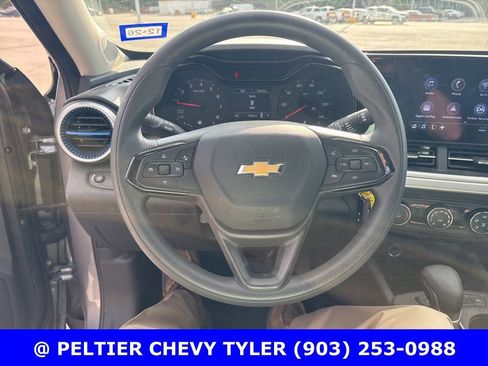 Used 2024 Chevrolet Trax LS image 11