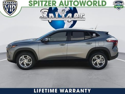 New 2026 Chevrolet Trax LS w/ LS Convenience Package FWD image 5