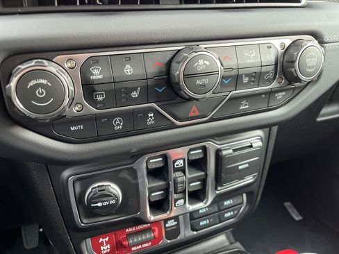 New 2026 Jeep Gladiator Mojave AWD/4WD image 41
