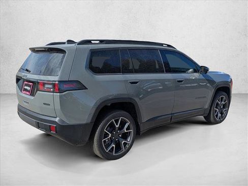 New 2026 Jeep Cherokee Overland image 2