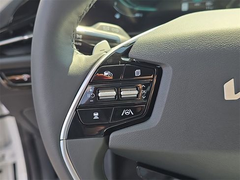 New 2025 Kia Niro EX w/ EX Cold Weather Package image 32