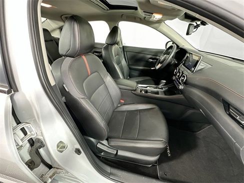 Used 2021 Nissan Sentra SR w/ SR Premium Package image 24