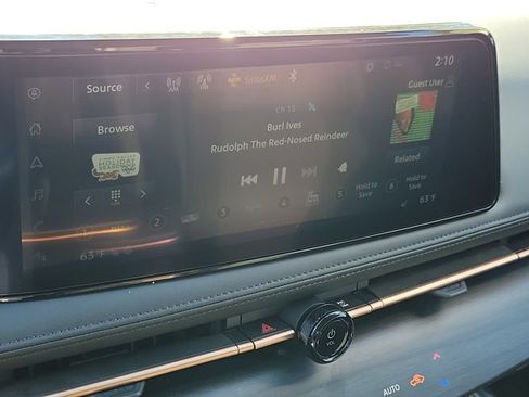 Used 2023 Nissan Ariya AWD image 26