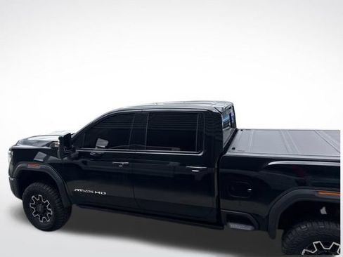 Used 2024 GMC Sierra 2500 AT4X AWD/4WD image 10