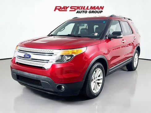 Used 2013 Ford Explorer XLT image 3