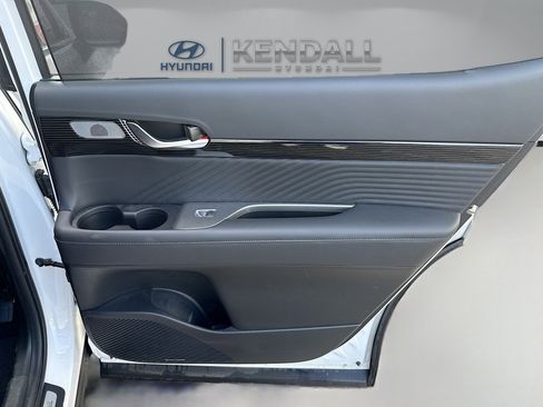 Used 2023 Hyundai Palisade Calligraphy image 31