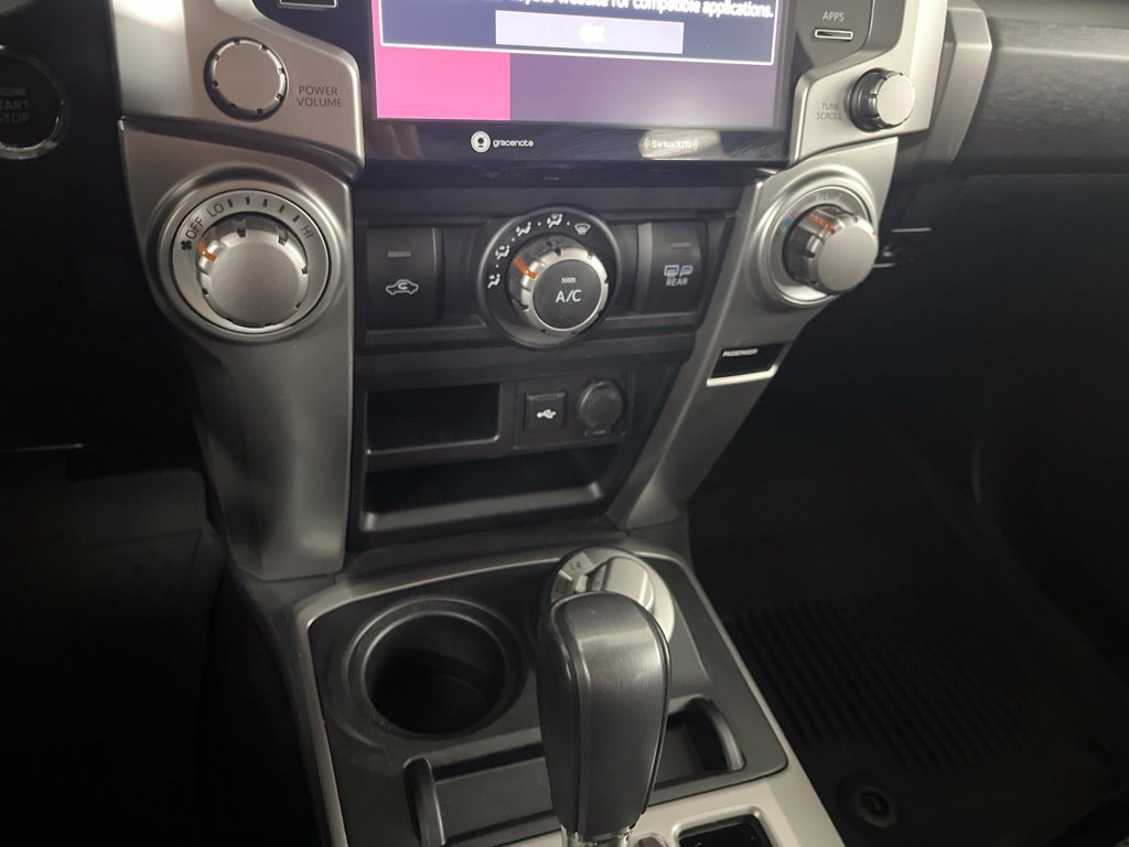 Used 2022 Toyota 4Runner SR5 AWD/4WD image 66