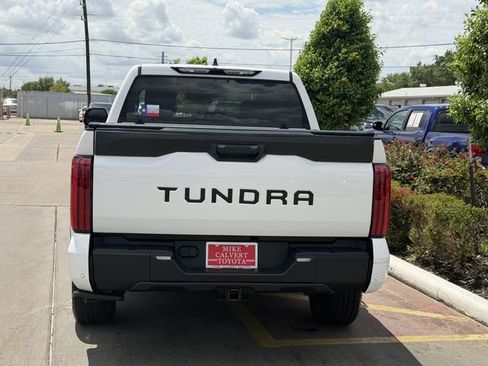 Used 2023 Toyota Tundra SR5 w/ SR5 Convenience Package image 6