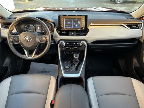 Certified 2022 Toyota RAV4 XLE Premium image 17