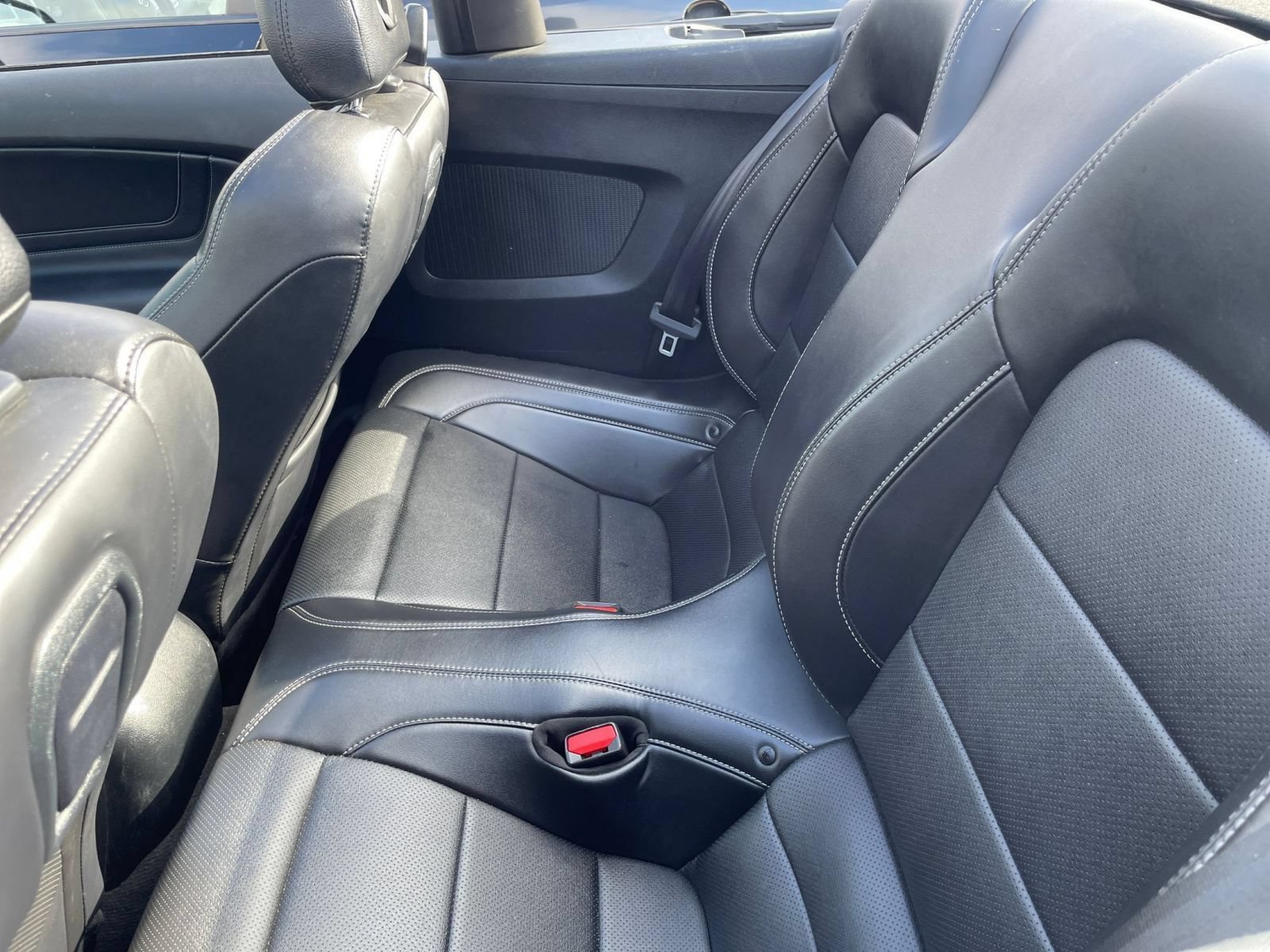 Used 2022 Ford Mustang GT Premium w/ GT Performance Package RWD image 19