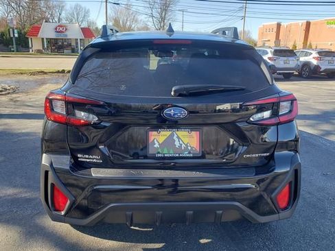 Used 2024 Subaru Crosstrek 2.0i Premium image 4