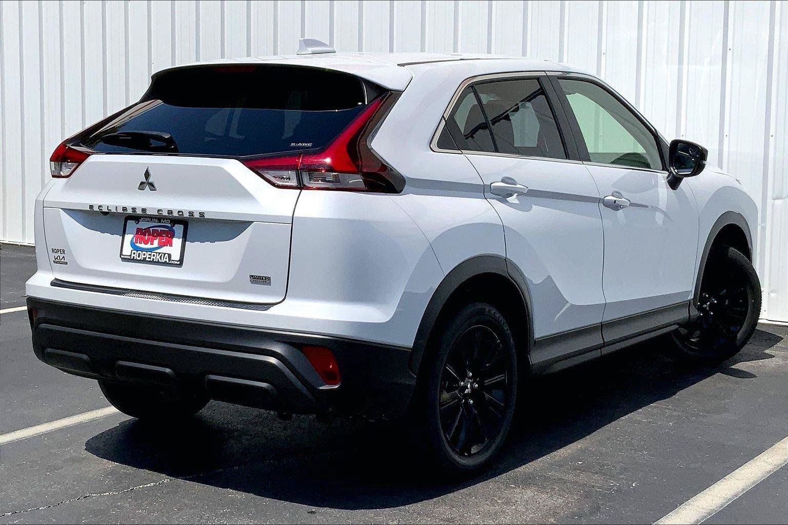 Used 2024 Mitsubishi Eclipse Cross LE AWD/4WD image 11