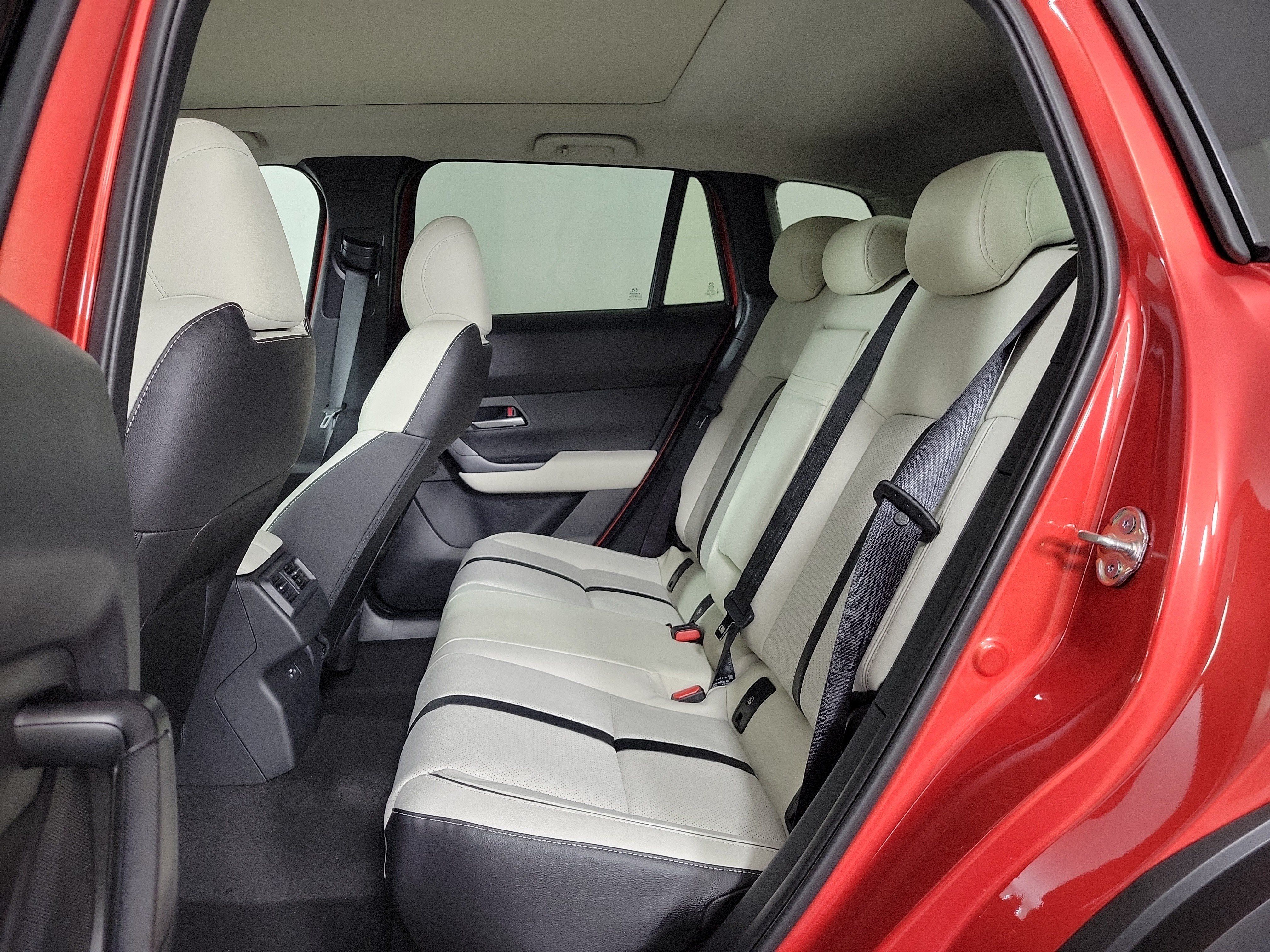 Certified 2026 MAZDA CX-50 AWD 2.5 S w/ Premium Package image 12