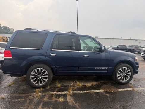 Used 2015 Lincoln Navigator 4WD image 7