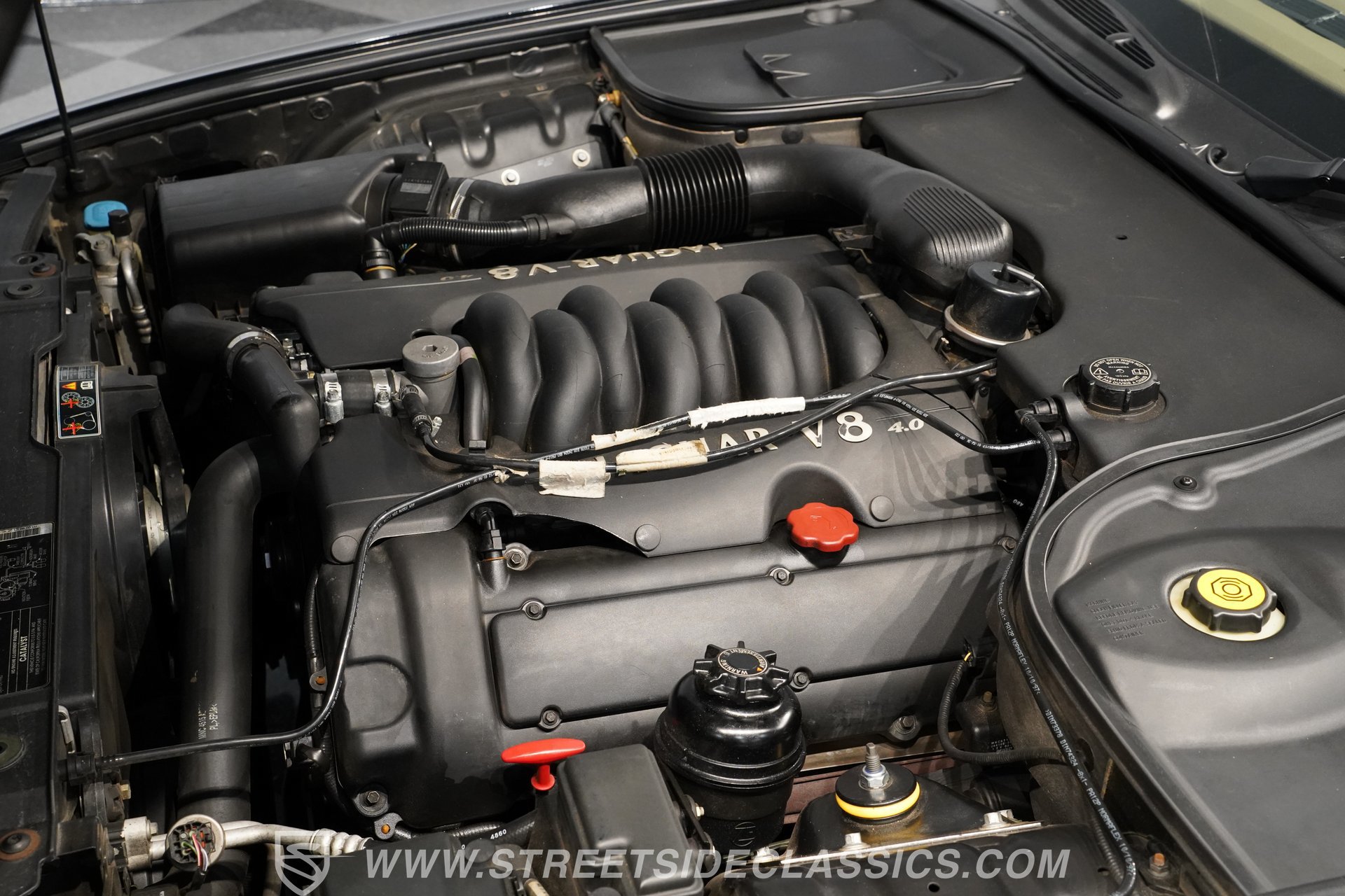 Used 1998 Jaguar XJ8 L RWD image 34